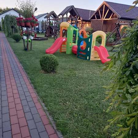 Monte Kristo אכסניה דומבקי