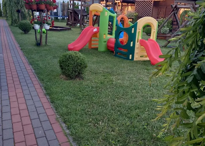 Monte Kristo Деревянный коттедж Домбки